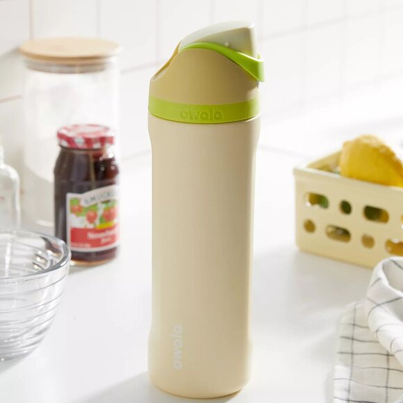 Rare Color Owala Limoncello 24 oz- brand new, with tags/straw. - Picture 4 of 4